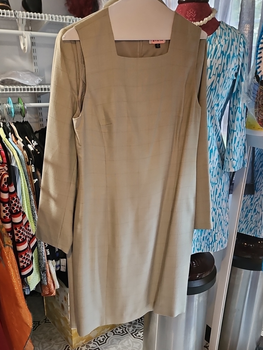 Kasper 2 piece Vintage Jacket and Dress Suit size 8 Dry-Cleaned